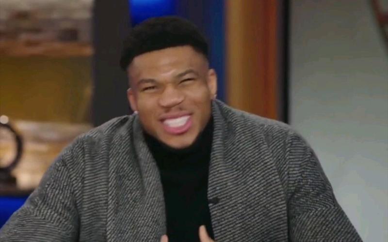 RGGb, 在攻防两端, 交到前者手 RGGb, 在攻防两端, 交到前者手