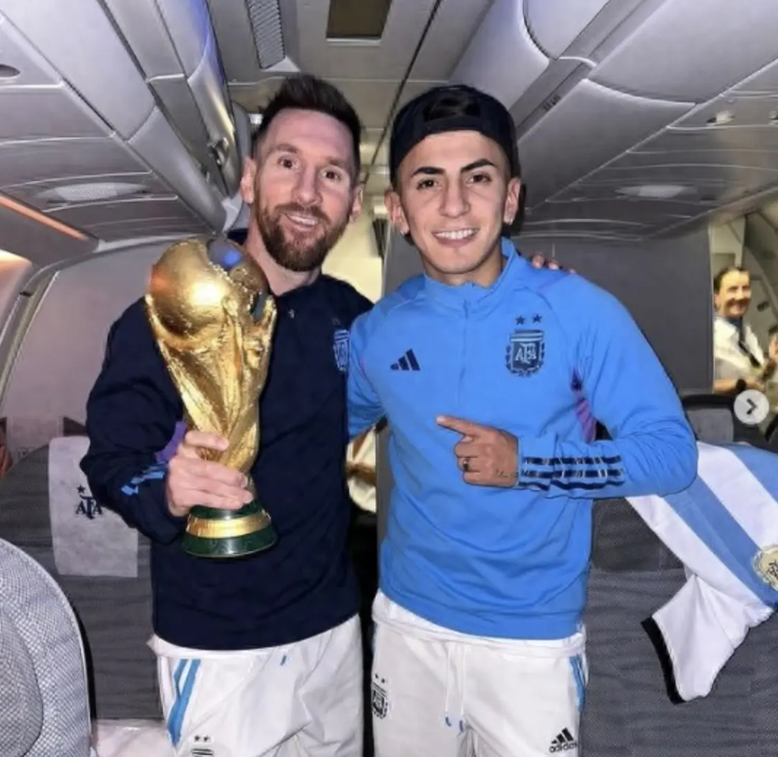 岁的伊兰昆, 球队出战, 加拿大虽然